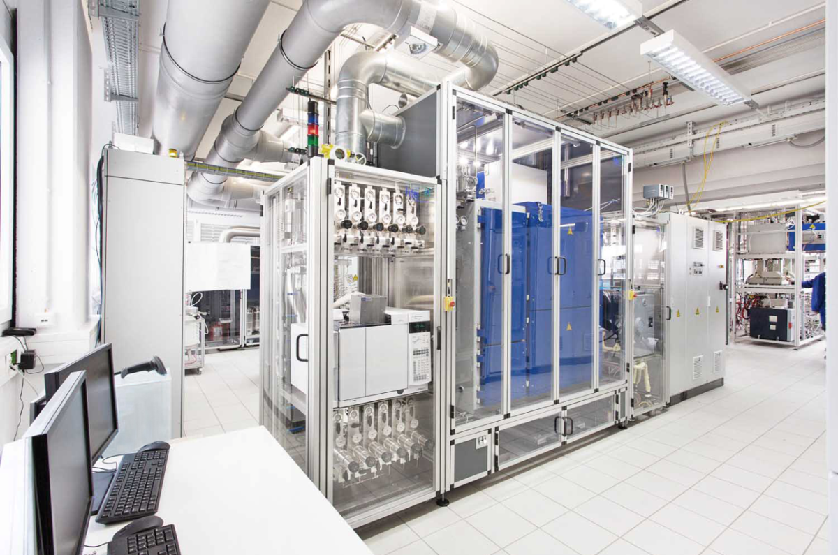 High throughput unit with 16 parallel reactors