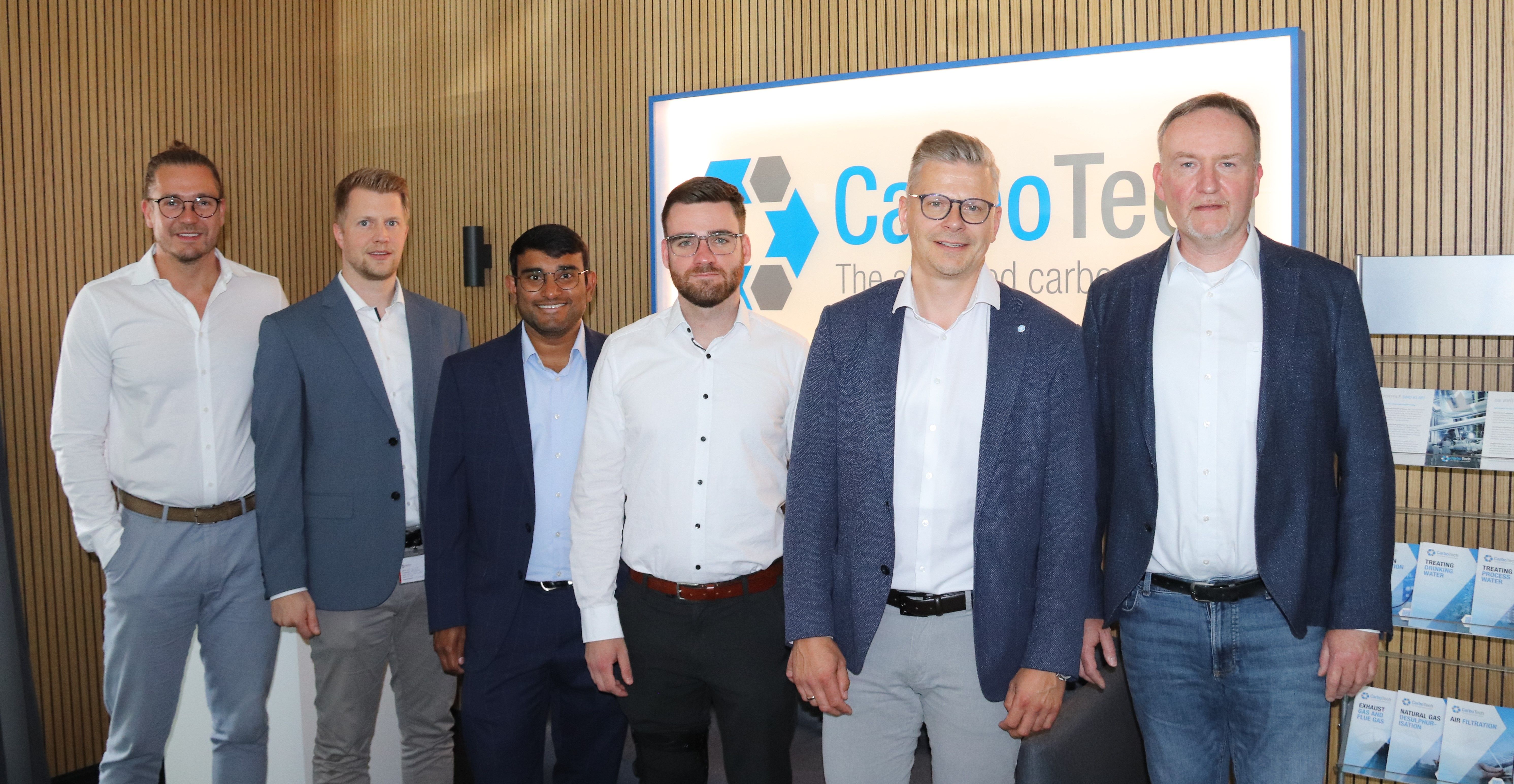 Press photo CarboTech with Heraeus