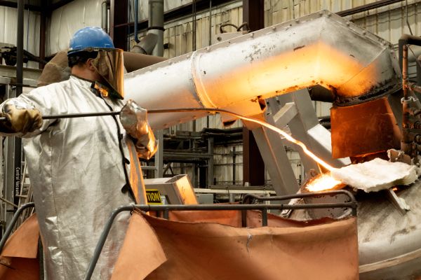 Der neue Smelter in Wartburg wird mit Strom aus 100% erneuerbaren Quellen betrieben.